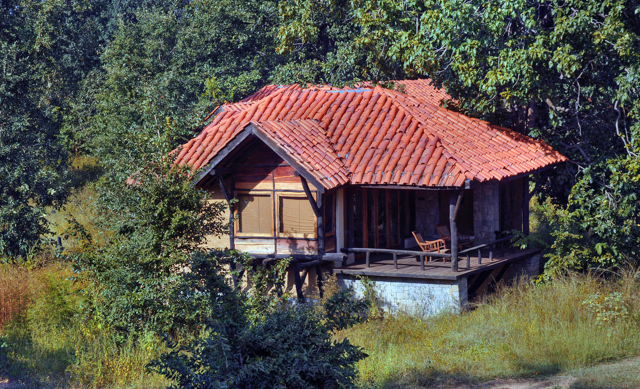 ปัคดัณดี ซาฟารีส์ - คันฮา เอิร์ธ ลอดจ์ Hotel Mandla ภายนอก รูปภาพ